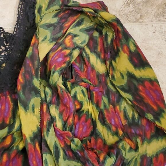 Jessica Simpson flutter sleeve boho top - Picture 8 of 9